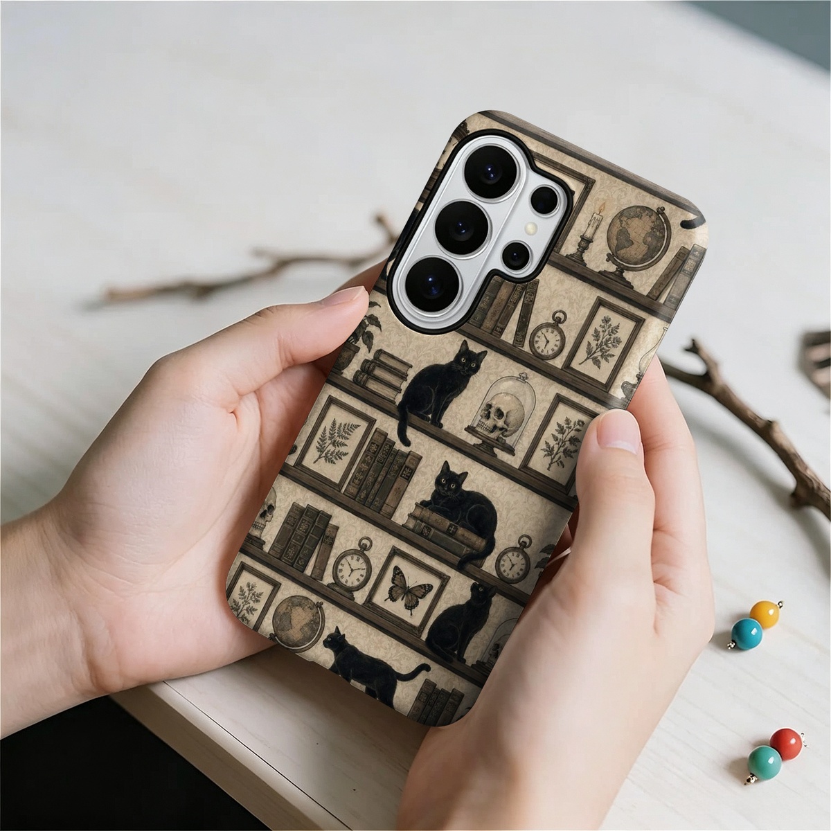 Czarny futerał na telefon z pó – Bookshelf recenzja i cena