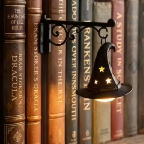 Lampion w kształcie półki na k – Bookshelf recenzja i cena