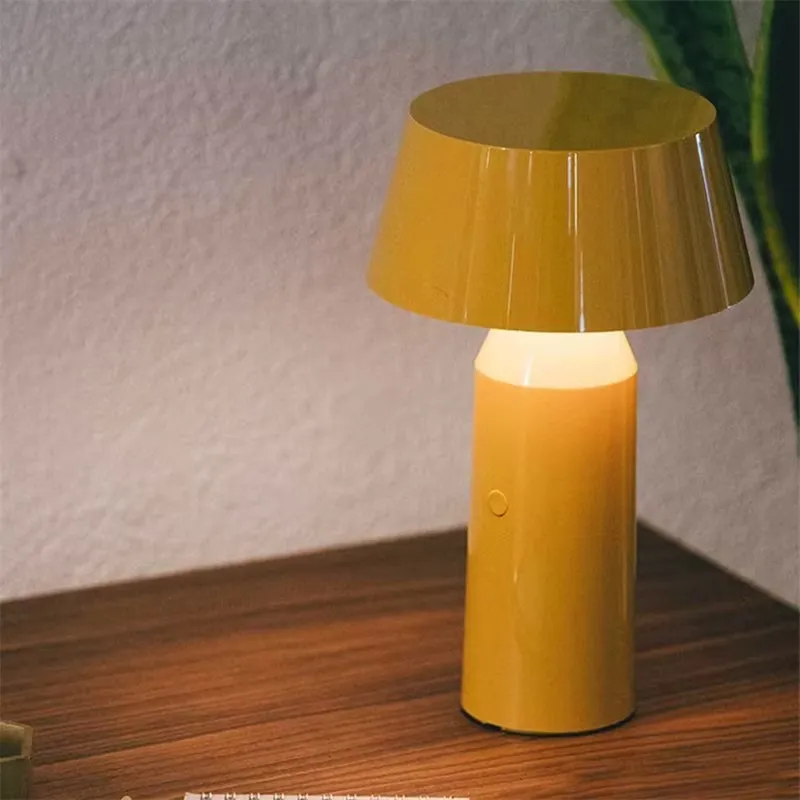 Nowoczesna, designerska lampa  – Desk Lamp recenzja i cena